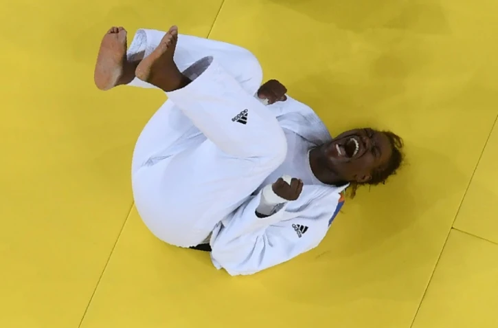 La joie de la judokate Emilie Endéol sacrée chez les +78 kg devant la Cubaine Idalys Ortiz, le 12 août 2016 aux Jeux de Rio