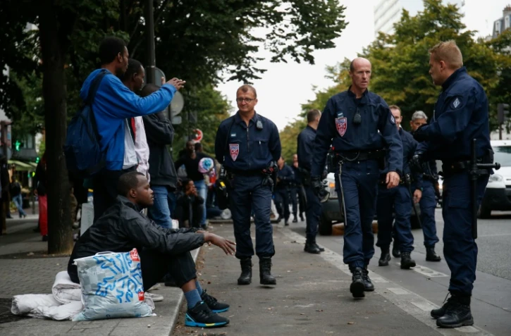 Evacuation de migrants le 6 septembre 2016 dans le nord de Paris