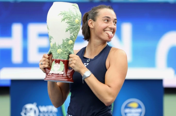 Caroline Garcia savoure son triomphe à Cincinnati, dans l'Ohio, le 21 août 2022 