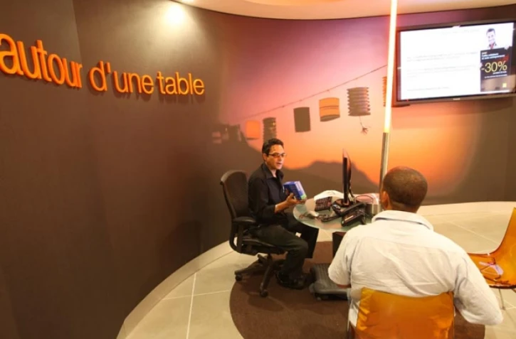 jeudi 2 Décembre 2010

Présentation de la très grande boutique d'Orange