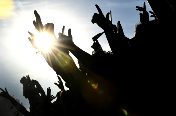 Des spectateurs lors de concerts au Festival des Vieilles Charrues, le 15 juillet 2017 à Carhaix-Plouguer