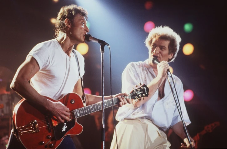 Johnny Hallyday, "rock'n'roll attitude" à la française