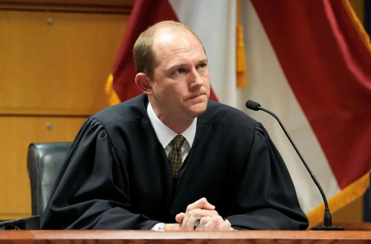 Le juge Scott McAfee au palais de justice du comté de Fulton, le 27 février 2024, à Atlanta, en Géorgie