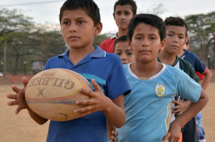 De jeunes Colombiens lors d'un entraînement de rugby à Cucuta le 7 octobre 2015