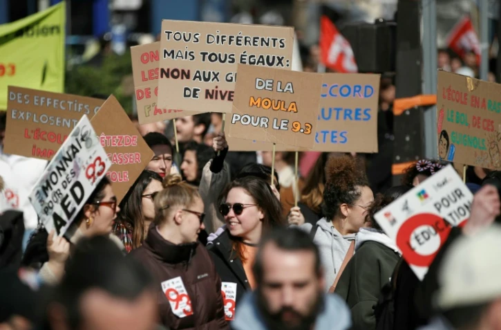 Manifestation pour dénoncer la politique éducative actuelle et exiger des fonds supplémentaires pour les écoles publiques, le 7 mars 2024 à Paris