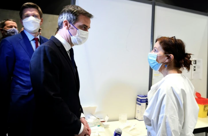 Olivier Véran dans un centre de vaccination à Nancy le 19 janvier 2021