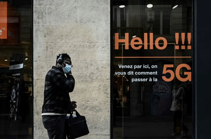 C'est la fin d'un long feuilleton politique: les opérateurs télécoms Orange et SFR ont donné le coup d'envoi de la 5G à Paris où le réseau sera mis en service à partir de vendredi