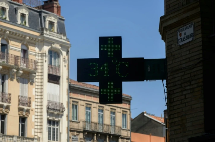 La canicule s'installe jeudi sur une large partie de la France, de Paris au centre-est, avec des températures s'approchant de plus en plus des 40°C