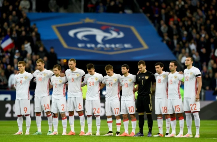 L'équipe de Russie lors de la minute de silence au Stade de France, le 29 mars 2016