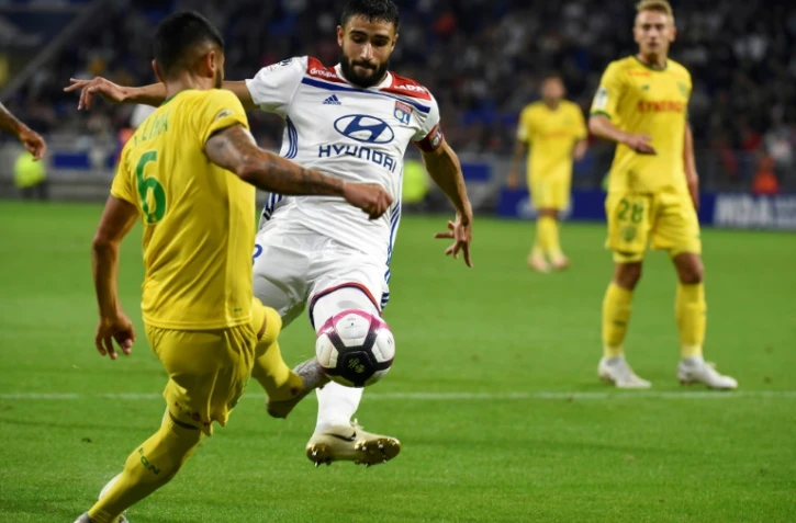 Le joueur de Lyon Nabil Fekir (d) lors du match nul 1-1 à domicile face à Nantes le 29 septembre 2018