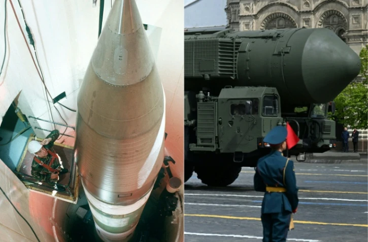 Combinaison d'images du 5 février 2026 montrant à gauche une image fournie par l'US Air Force d'un technicien inspectant un missile LGM-30G Minuteman III dans un silo situé dans le Dakota, aux Etats-Unis et à gauche un missile balistique intercontinental A RS-24 Yars sur la place Rouge à Moscou le 9 mai 2025 lors du défilé du jour de la victoire