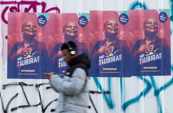 Des affiches de la candidate de gauche à la présidentielle française Christiane Taubira à Paris, le 30 janvier 2022