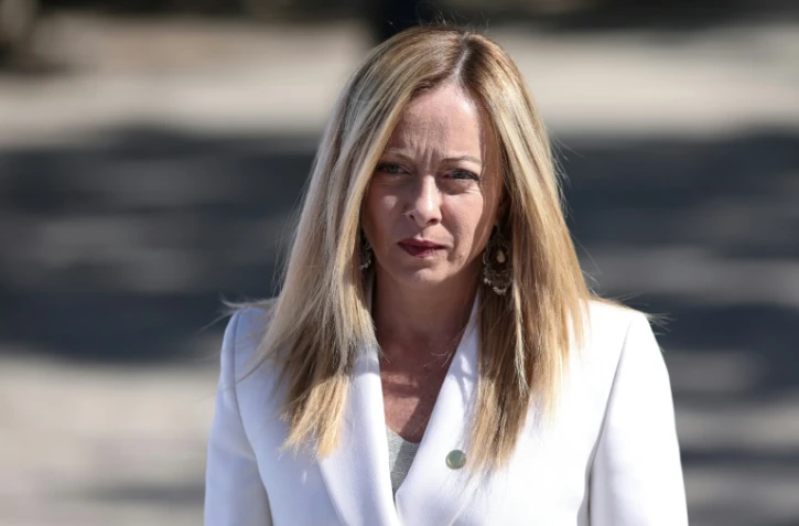 La Première ministre italienne Giorgia Meloni arrive au sommet de la Communauté politique européenne le 5 octobre 2023 à Grenade, dans le sud de l'Espagne