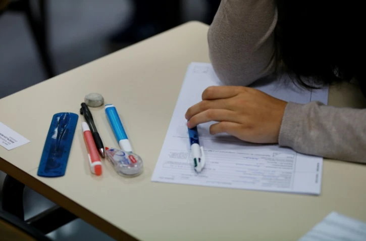 Une élève passe une épreuve du baccalauréat, le 18 juin 2018 à Caen