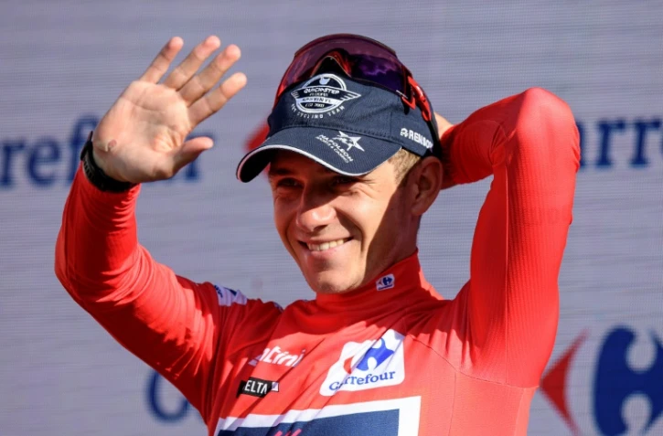 Remco Evenepoel sur le podium de la Vuelta à l'arrivée de la 20e et avant-dernière étape, le 10 septembre 2022 à Puerto de Navacerrada