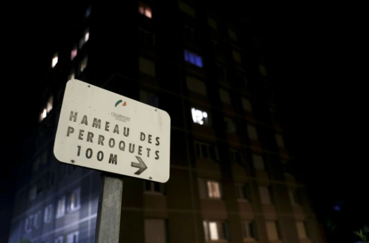Un panneau signalisant la résidence du "Hameau des Perroquets", à Champigny-sur-Marne, où un jeune de 17 ans a été tué le 18 mai 2021
