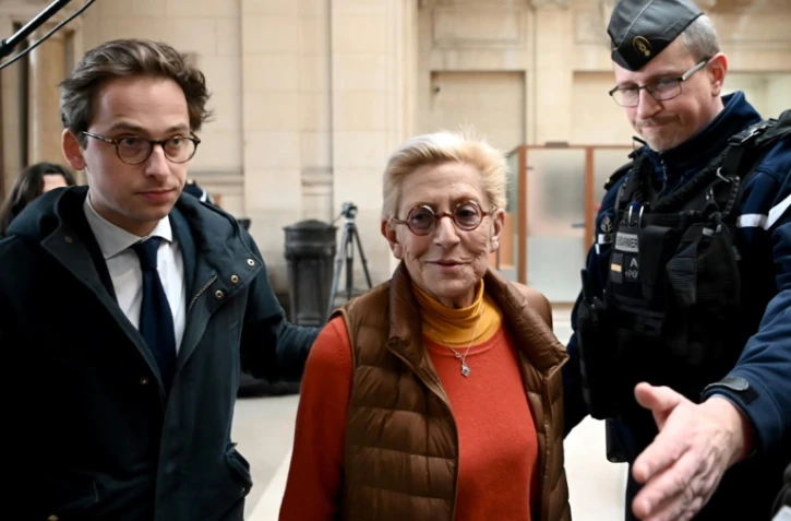 Isabelle Balkany arrive le 3 février 2020 au tribunal à Paris, en compagnie de son avocat Romain Dieudonné