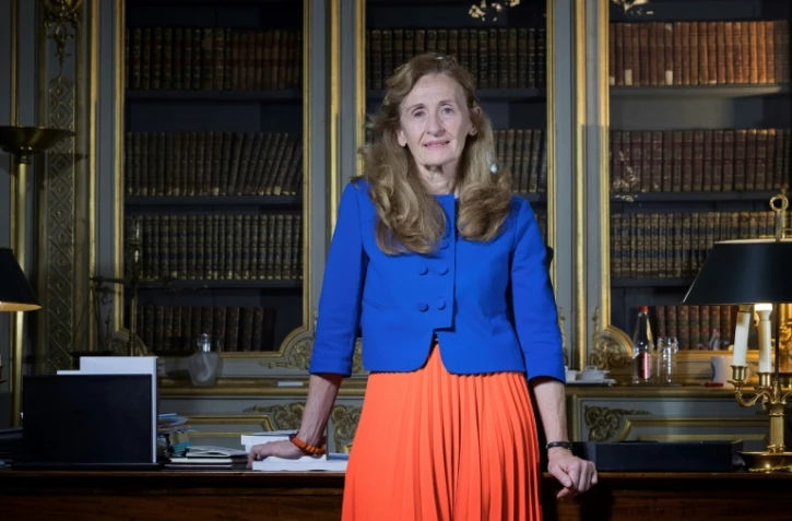 La ministre de la Justice Nicole Belloubet dans son bureau à Paris le 15 décembre 2017  