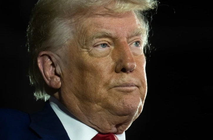 Le président américain Donald Trump le 29 avril 2025 à Warren, dans le Michigan (nord), où il a célébré devant des milliers de soutiens les 100 premiers jours de son second mandat