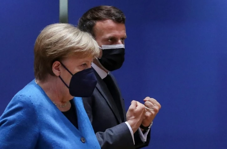 La chancelière allemande Angela Merkel avec le président français Emmanuel Macron le 24 mai 2021 à un sommet européen à Bruxelles