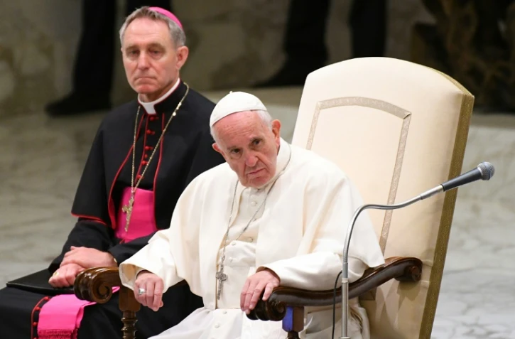 Le pape François lors d'une audience de personnes atteintes de la maladie de Huntington, au Vatican, le 18 mai 2017