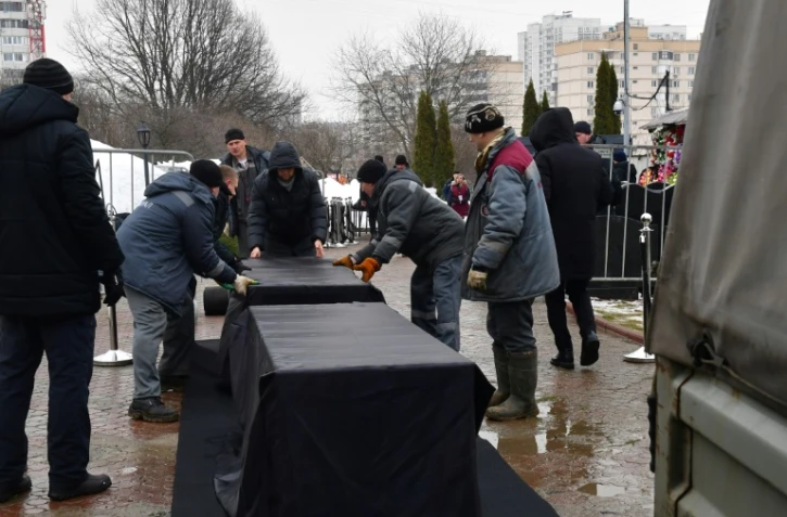 Arrivée du cerceuil de Alexei Navalny au cimetière de Borisovo dans le district de Marino près de Moscou, le 1er mars 2024