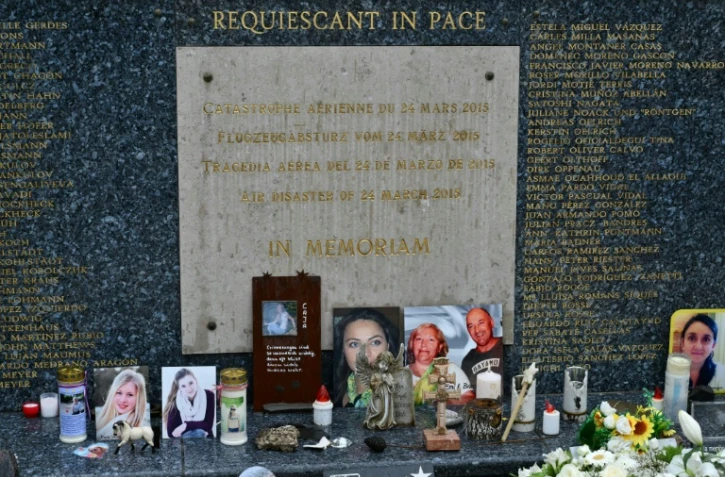 Le mémorial dédié aux victimes du crash de l'Airbus A320 de la Germanwings lors d'une cérémonie commémorative marquant le dixième anniversaire de la tragédie, le 24 mars 2025 au Vernet, dans les Alpes-de-Haute-Provence