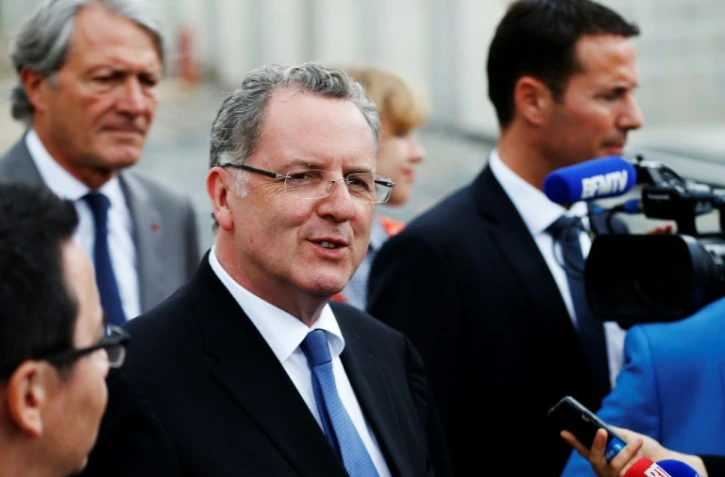 Le ministre de la Cohésion territoriale Richard Ferrand, répondant aux questions de journalistes à Deauville, dans le Calvados, le 29 mai 2017