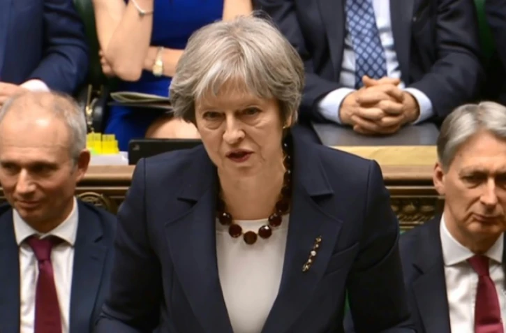 La Première ministre britannique Theresa May a annoncé le 14 mars 2018 le gel de toute relation bilatérale avec Moscou et l'expulsion de 23 diplomates russes. Capture d'écran du système de retransmission du Parlement britannique PRU.
