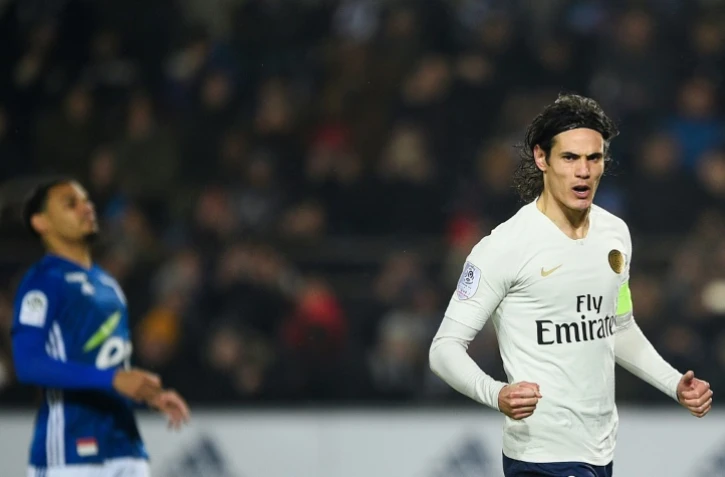 L'attaquant du PSG Edinson Cavani vient d'égaliser sur penalty sur le terrain de Strasbourg, le 5 décembre 2018