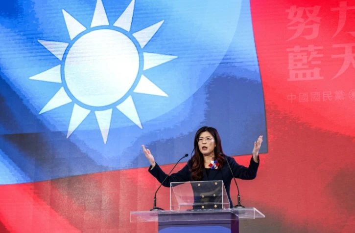 La cheffe de l'opposition taïwanaise, Cheng Li-wun, prononce son discours lors du 12e congrès national du parti Kuomintang (KMT) à Taipei, le 1er novembre 2025