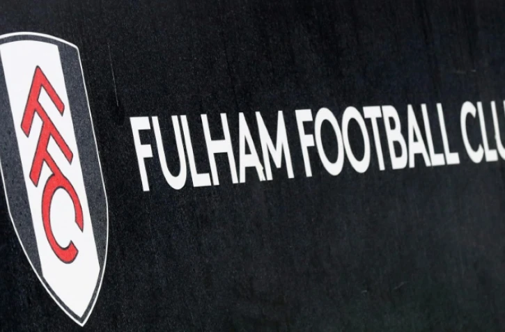 Le derby londonien entre Tottenham et Fulham, prévu mercredi à 19h00 (18h00 GMT) pour la 16e journée du championnat d'Angleterre, a été reporté sine die à moins de trois heures du coup d'envoi, a annoncé la Premier League.