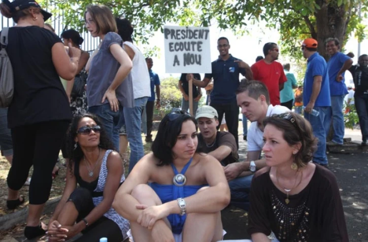 Jeudi 9 décembre 2010

Manifestation des syndicats SGPEN CGTR - FSU devant le rectorat