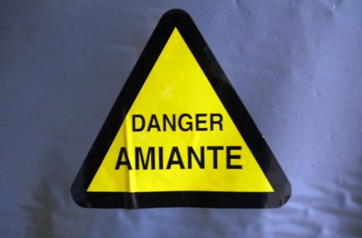 La cour d'appel de Paris a de nouveau annulé vendredi les mises en examen des responsables nationaux dans deux dossiers emblématiques du scandale sanitaire de l'amiante