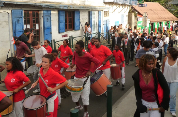 Lors de l'inauguration du festival de la création de Trois Bassins le jeudi 9 décembre 2010 (Photo D.R.)