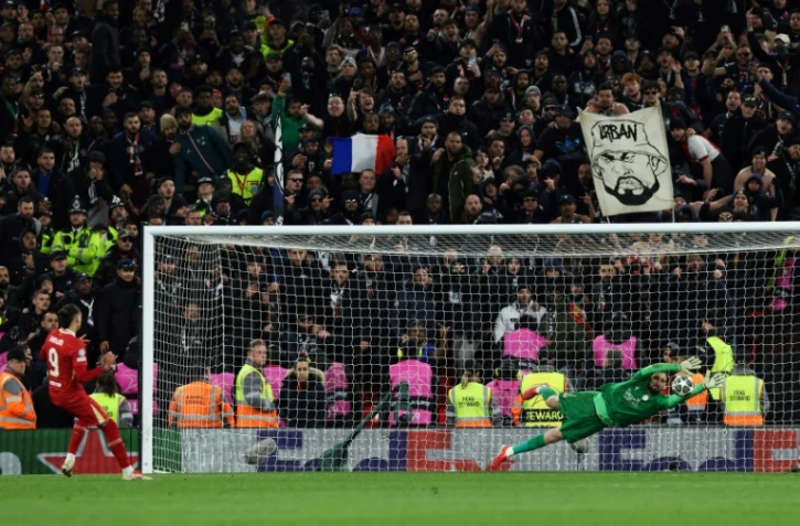 Le gardien parisien Gianluigi Donnarumma décisif dans la séance de tirs au but face à Liverpool à Anfield, le 11 mars 2025 
