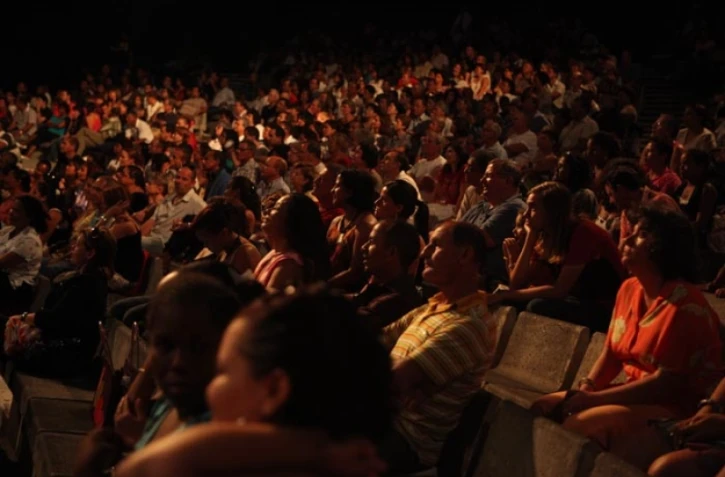 Vendredi 10 décembre 2010

Les 40 ans du Téat plein air de Saint-Gilles

(Photo Marie Trouvé)