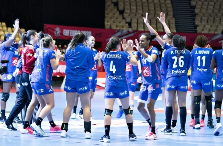 Les Bleues victorieuses de la Suède dans le tour principal de l'Euro à Herning, le 15 décembre 2020