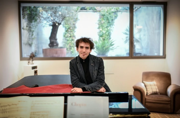 Le pianiste français Alexandre Kantorow, premier prix au Concours Tchaïkovski à Moscou en 2019, pose le 27 janvier 2020 à Saint-Cloud