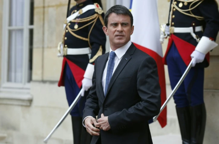 Le Premier ministre Manuel Valls, sur le perron de l'hôtel Matignon à Paris, le 22 avril 2016