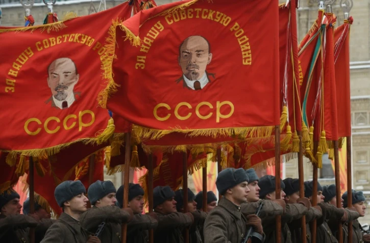 L'ambassadeur russe en Turquie a été blessé par balles après avoir été la cible d'un inconnu qui a ouvert le feu 