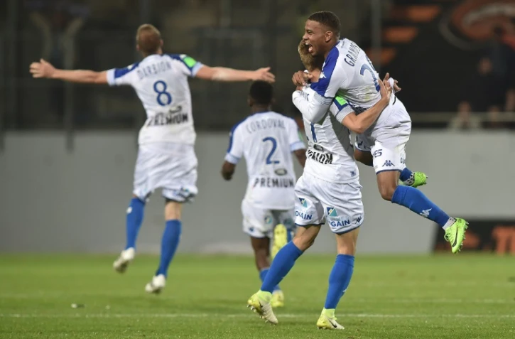 La joie des Troyens, qui retrouvent la Ligue 1, le 28 mai 2017 au Moustoir à Lorient