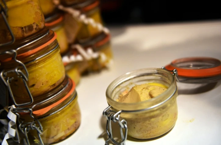 Des bocaux de foie gras à Paris le 26 février 2015
