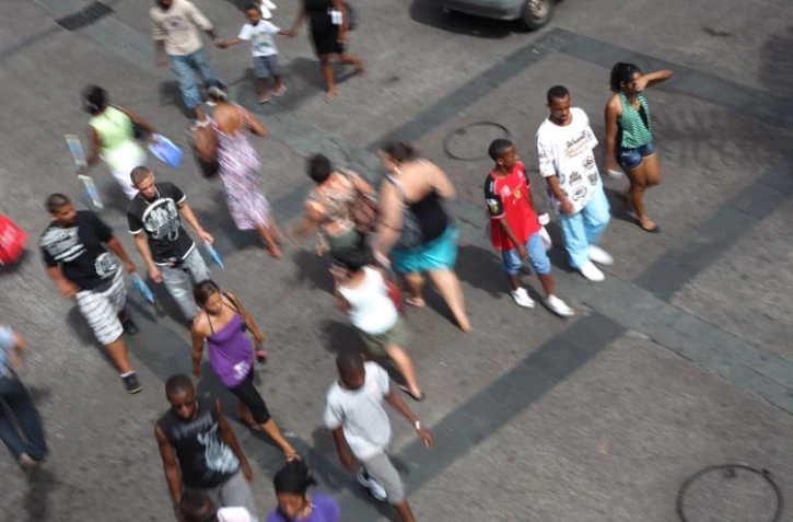 Scène de rue à Saint-Denis