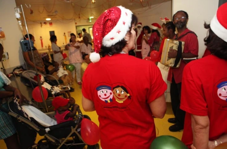 Samedi 25 Décembre 2010
Noël à l'hôpital Félix Guyon
(Photo Marie Trouvé)