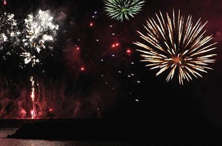 Feu d'artifice à Saint-Pierre (Photo DR)