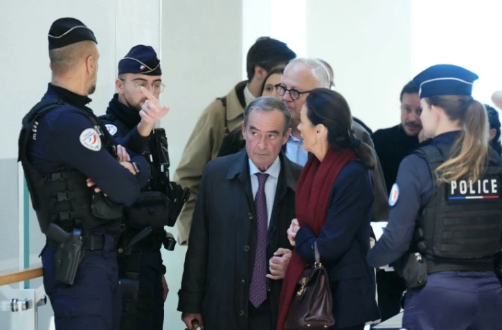 L'ancien PDG du cimentier français Lafarge, Bruno Lafont, arrive au tribunal de Paris le 4 novembre 2025