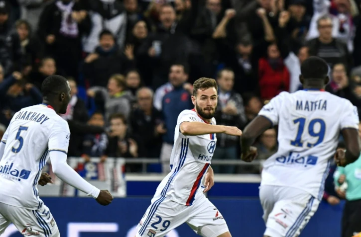 La joie de Lucas Tousart et ses coéquipiers après son but contre Monaco au Parc OL, le 23 avril 2017 