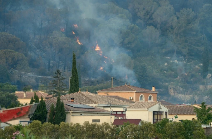 Un incendie proche des habitations à Bizanet, le 29 juin 2025