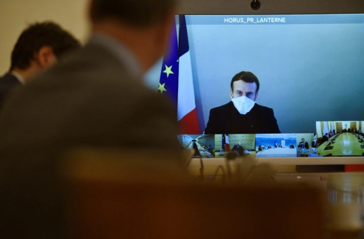 Emmanuel Macron lors d'un Conseil des ministres en visioconférence le 21 décembre 2020 à Paris